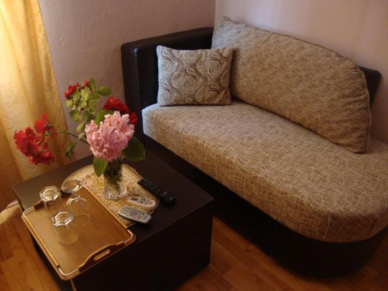 Two-Bedroom Apartment with Sea View (4 Adults) image 3