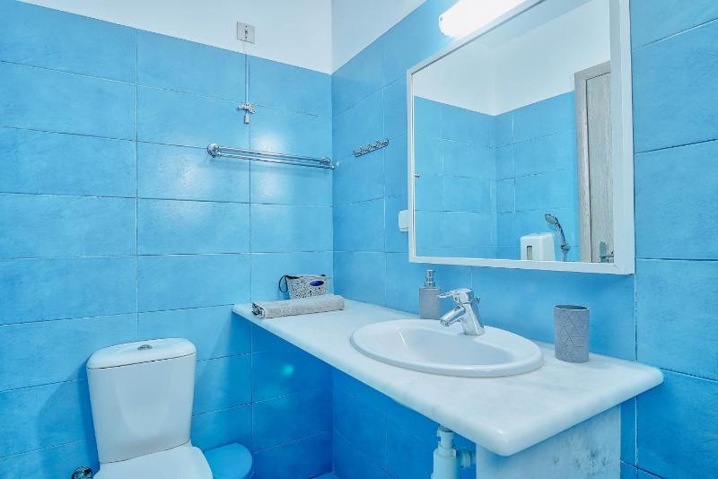 Double or Twin Room image 3