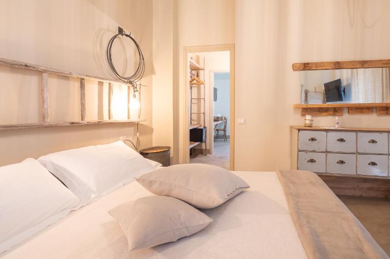 Luxury Quadruple Room image 1