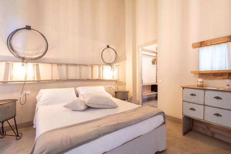 Luxury Quadruple Room image 4