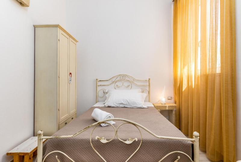 Single Room (1 Adult) image 2