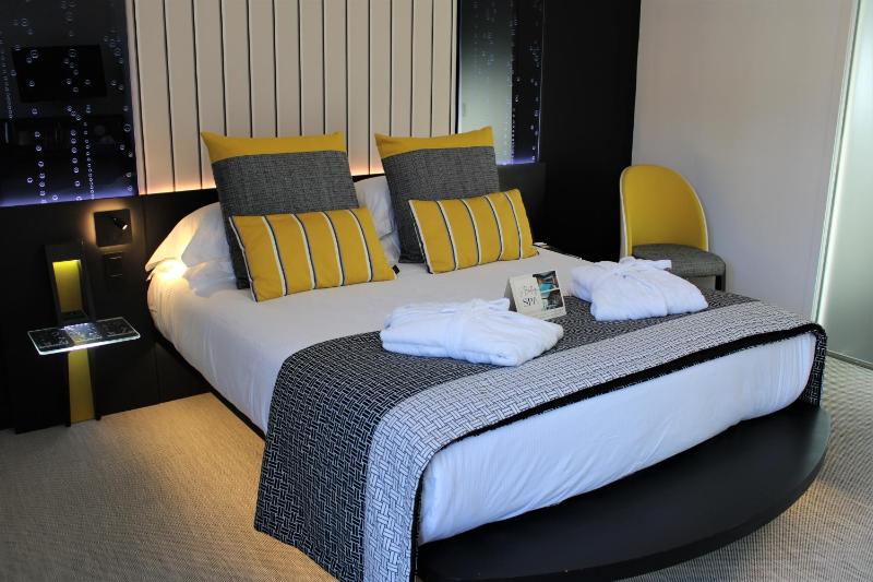 Comfort Room image 4