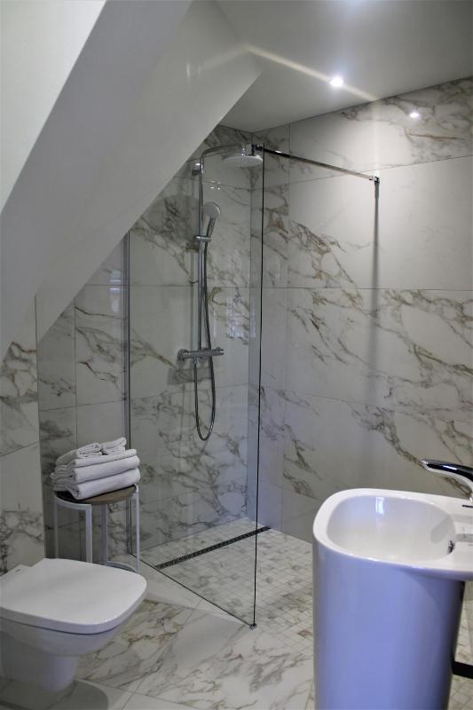 Standard Room image 2