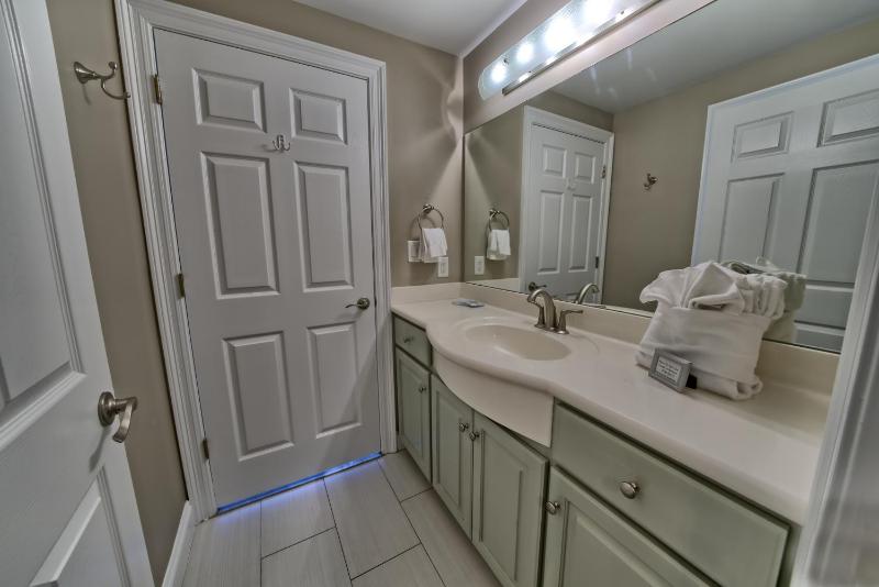 Two-Bedroom Apartment image 4