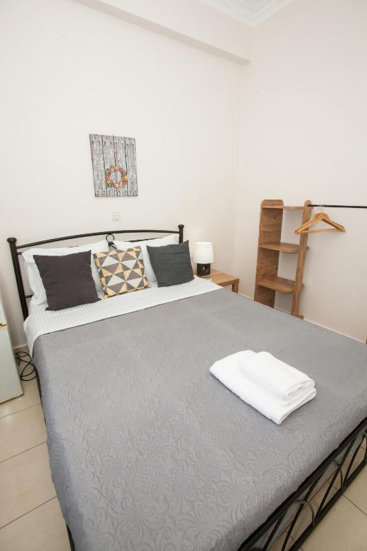 Single Room with Balcony image 3