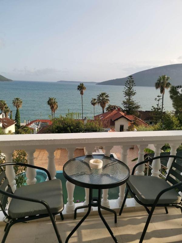 Apartment with Sea View image 4