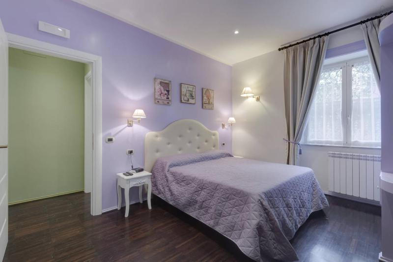 Double Room image 1
