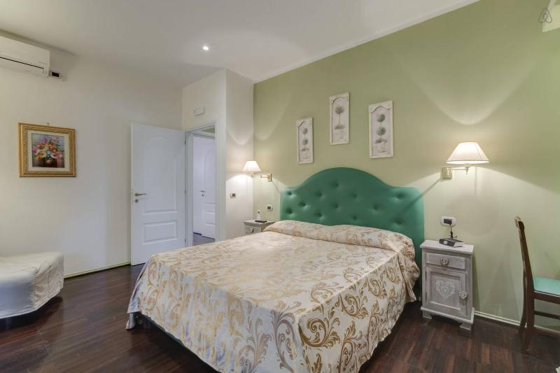 Triple Room image 2