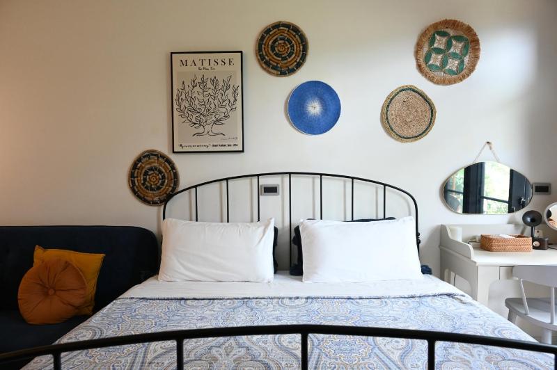 Noir Home - image 32