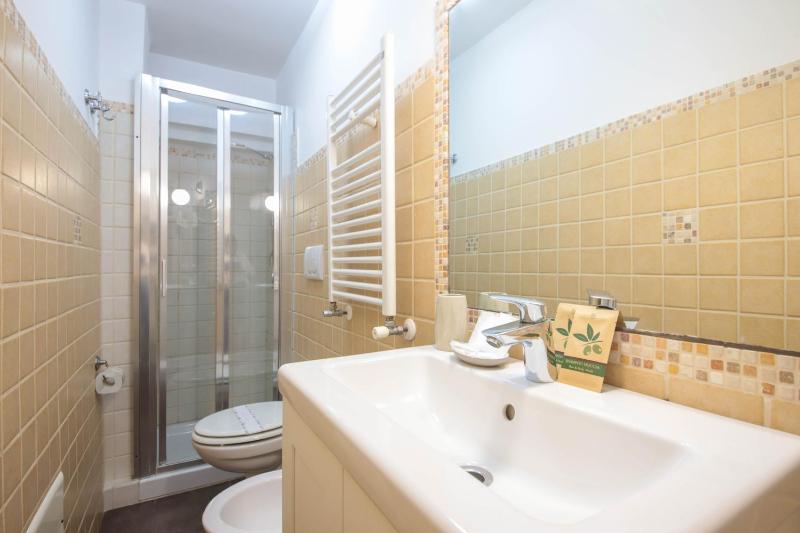 Double Room with Extra Bed and Balcony - First Floor image 4