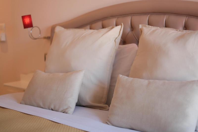 Deluxe Junior Suite image 4