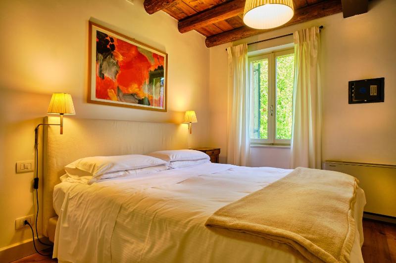 Two-Bedroom Apartment image 4