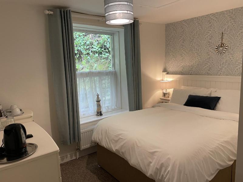 Double Room with Private Bathroom image 4