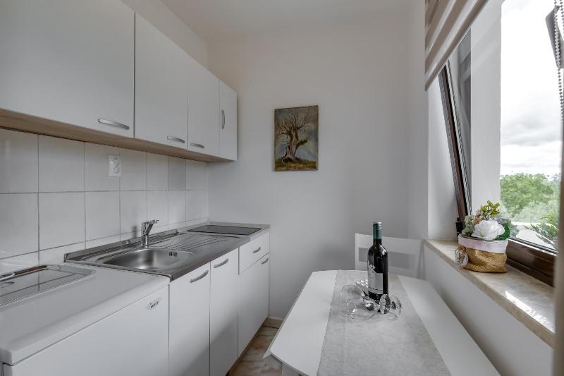 Apartment with Garden View image 4