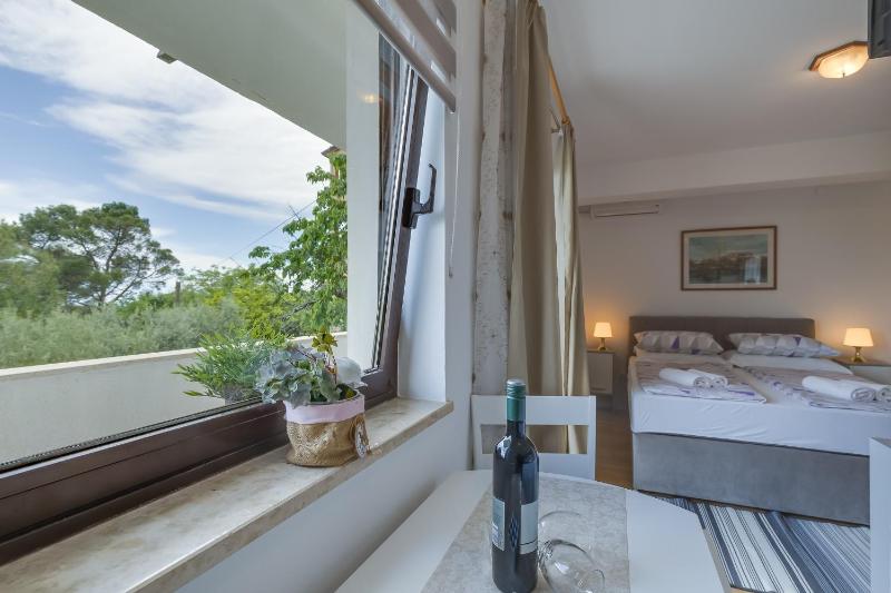 Apartment with Garden View image 3