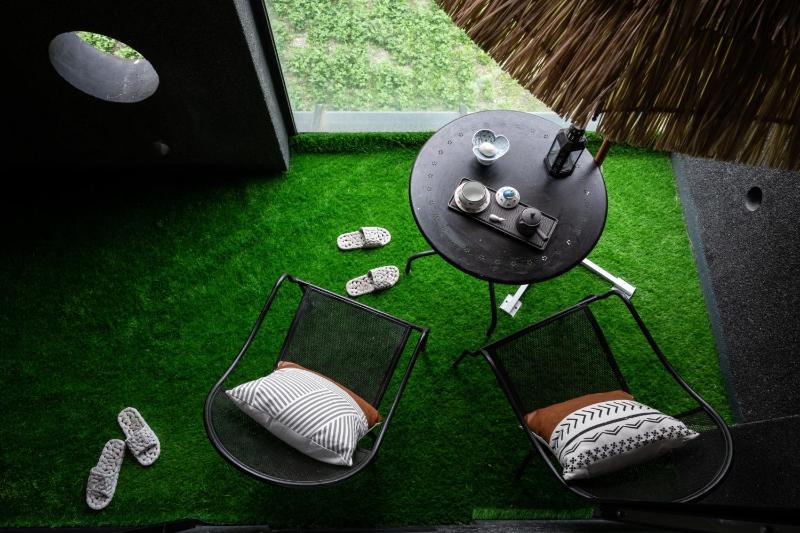 Noir Home - image 34