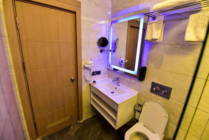 Restwon Suite Hotel - image 11