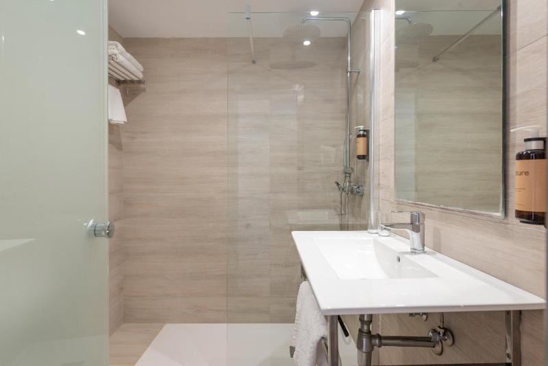 Double or Twin Room with Side Sea View image 1