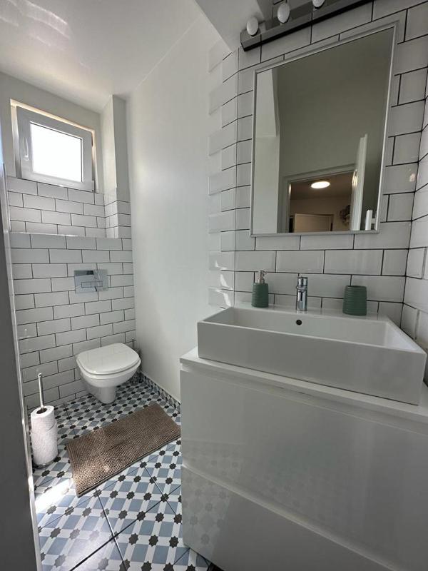 Apartment image 4