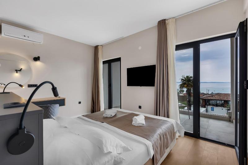 Beach Hotel Božikovina - image 15