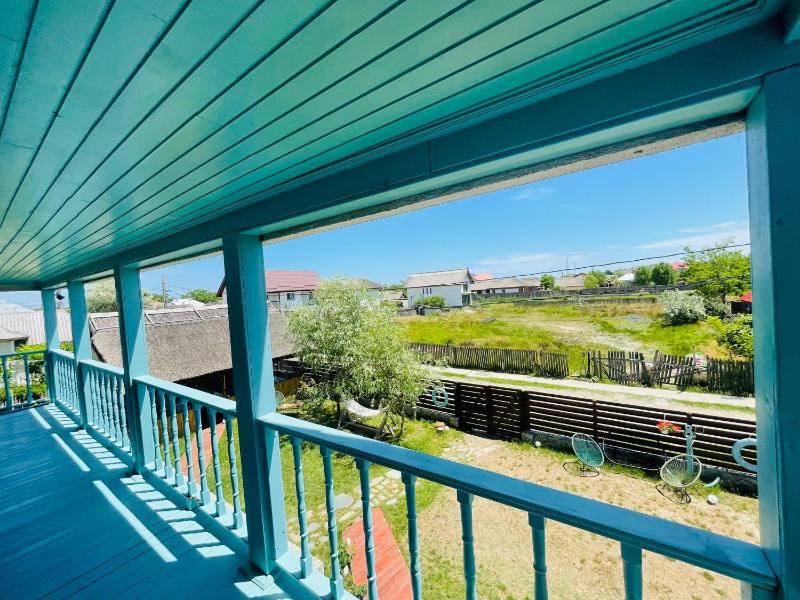 Deluxe Triple Room with River View image 4