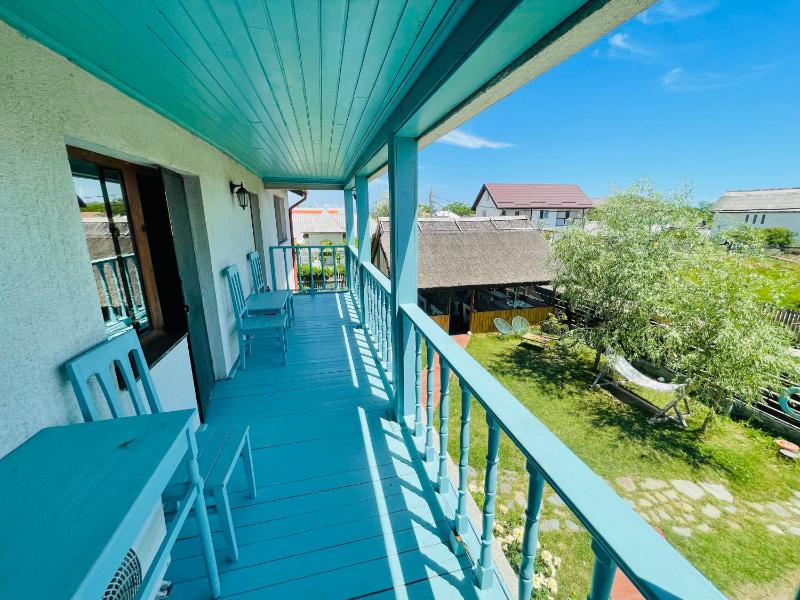 Deluxe Triple Room with River View image 3
