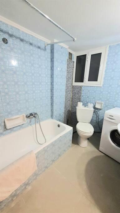 One-Bedroom Apartment image 2