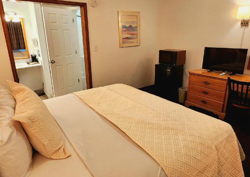 King Room image 2