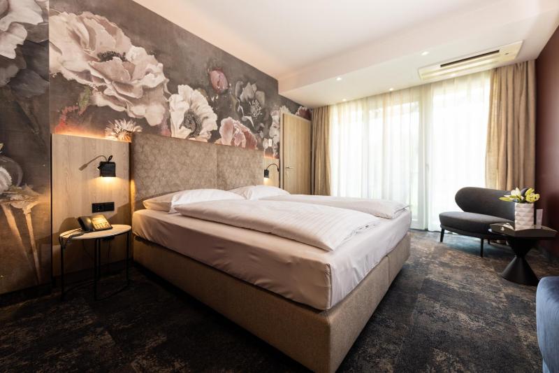 Standard Double Room with Thermal Bath Access image 1