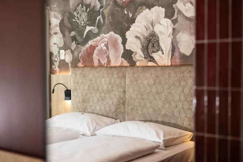 Standard Double Room with Thermal Bath Access image 3
