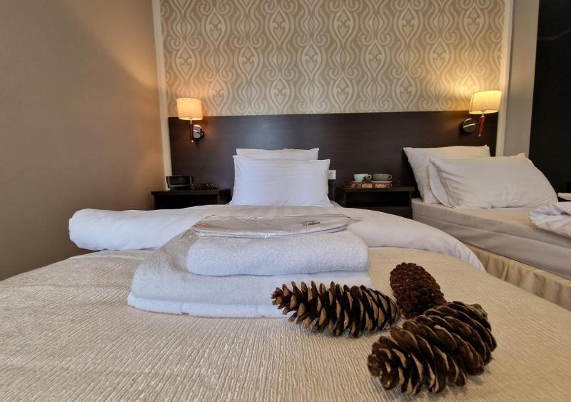 Double Room image 3