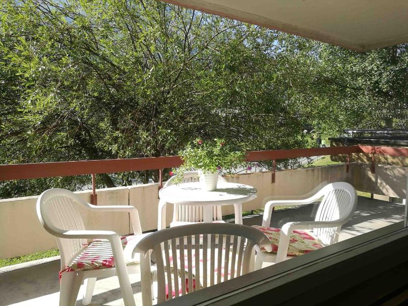 Apartment with Mountain View image 3