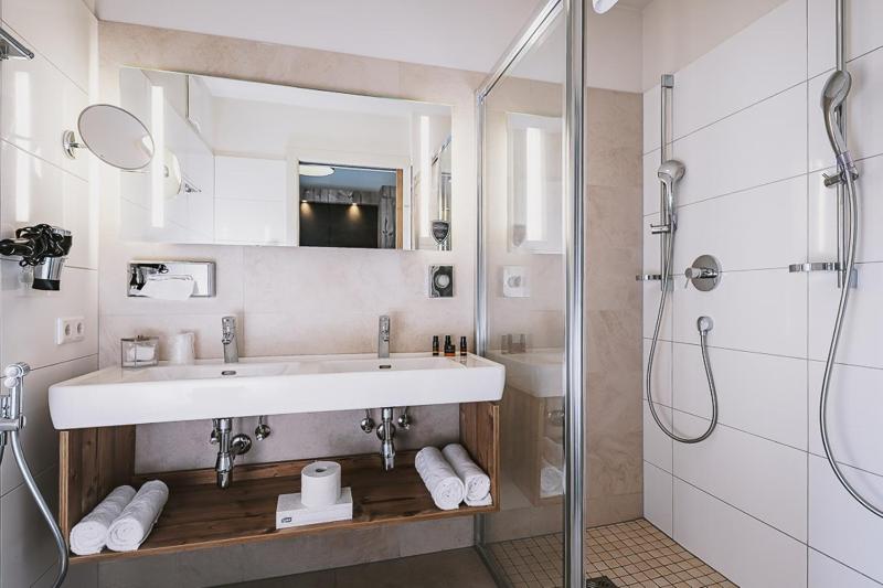 Four-Bedroom Penthouse with Balcony image 2