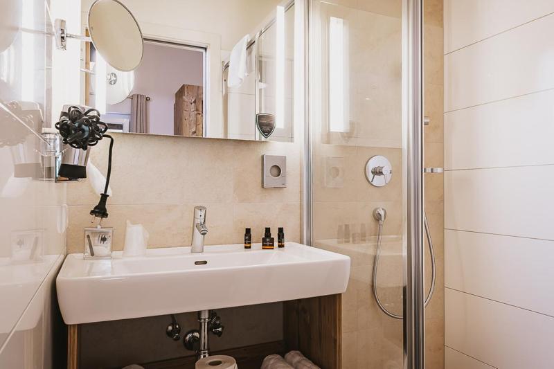 Four-Bedroom Penthouse with Balcony image 4