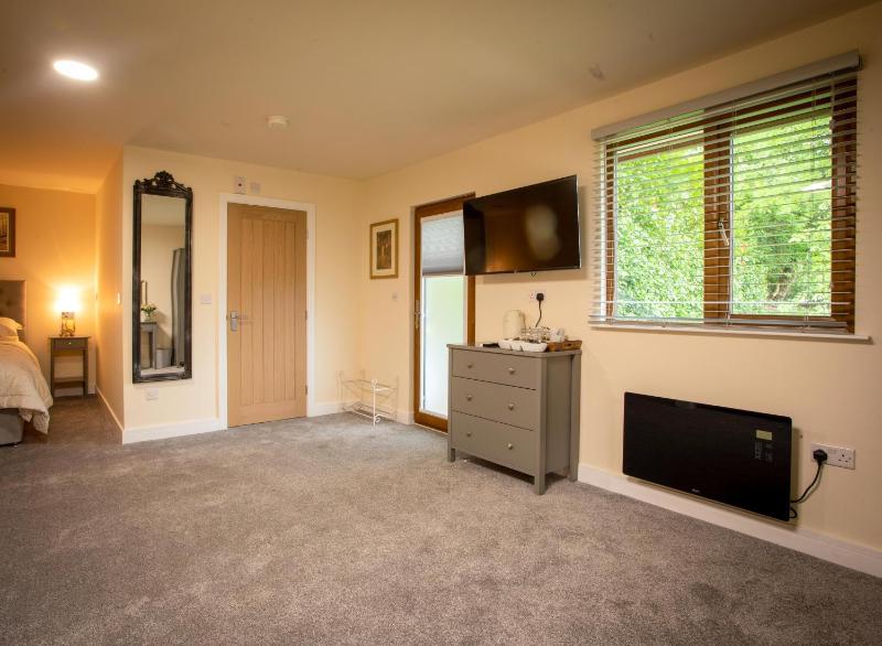 Quadruple Room with Garden View image 4
