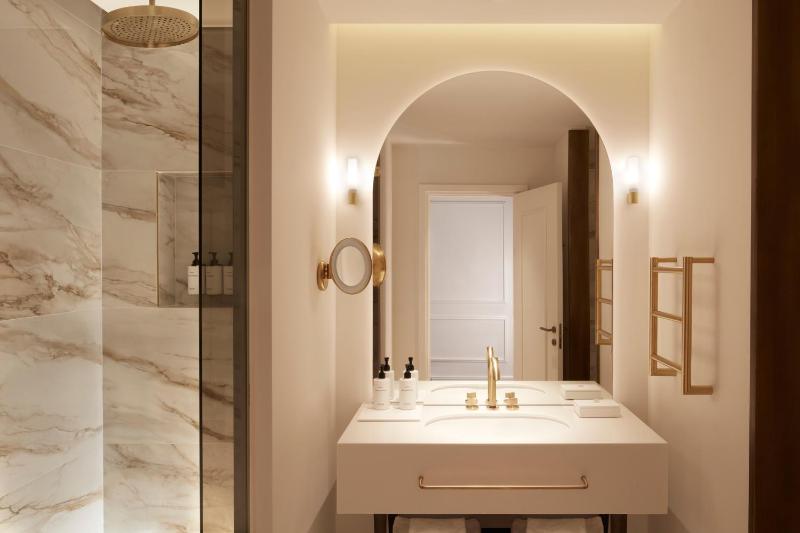 Premium Room image 3