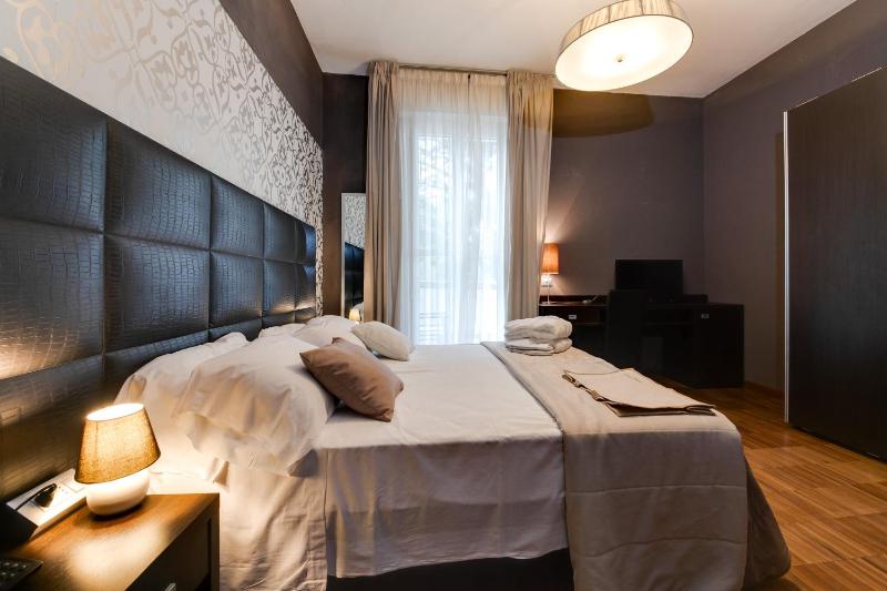 Superior Double or Twin Room image 4