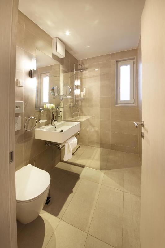 Superior Double or Twin Room with Balcony or Terrace image 4