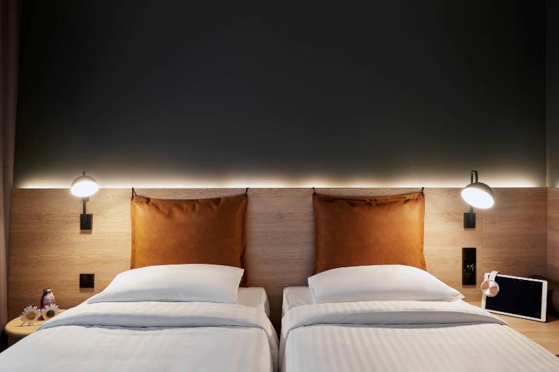 Moxy Twin Sleeper, Guest room, 2 Twin/Single Bed(s) image 1