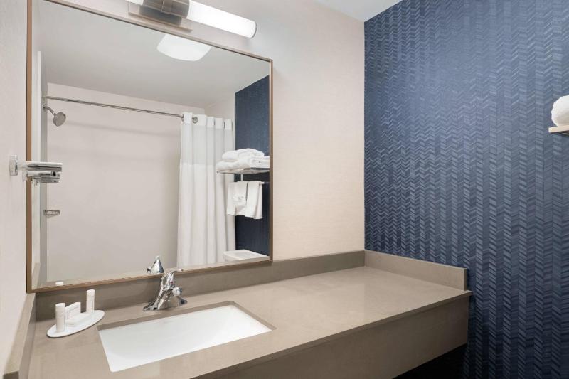 Double Room with Two Double Beds image 4