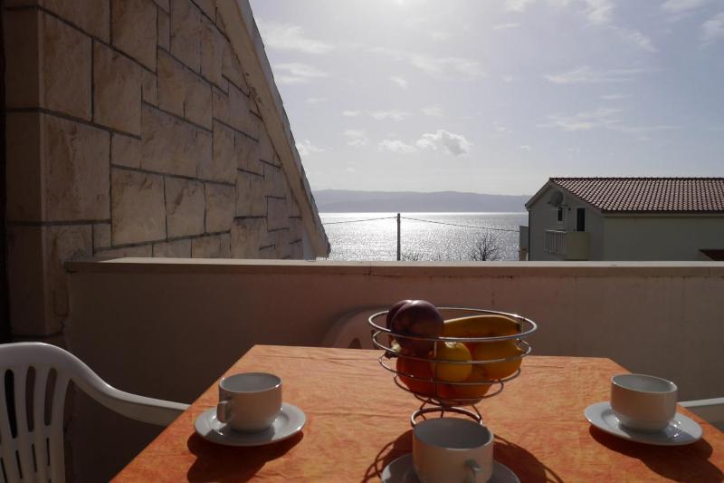 Apartment in Dugi Rat with sea view balcony air conditioning WiFi 5132-6 - image 10