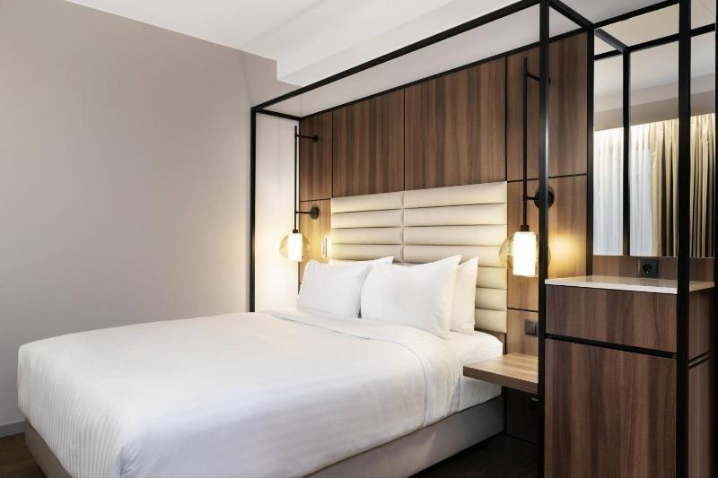 Standard Queen, Guest room, 1 Queen image 3