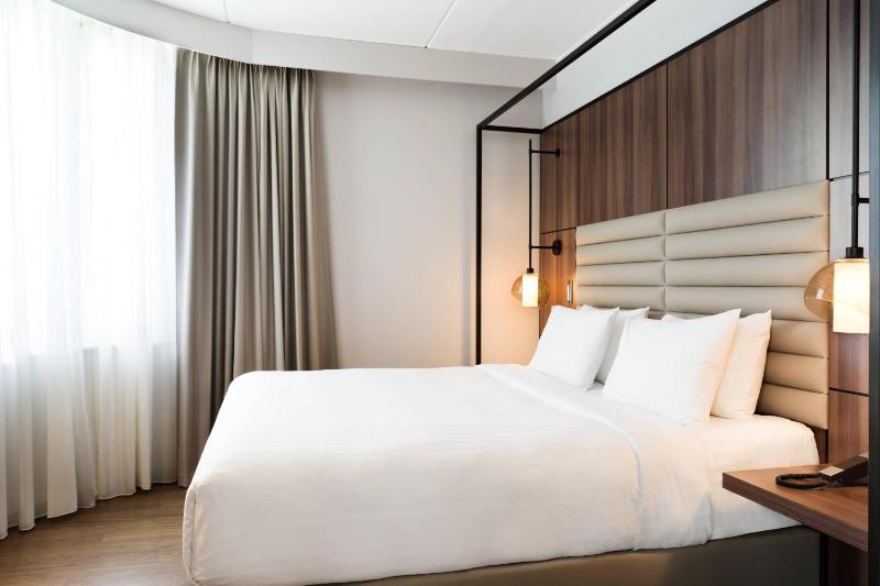 Junior King Suite image 1