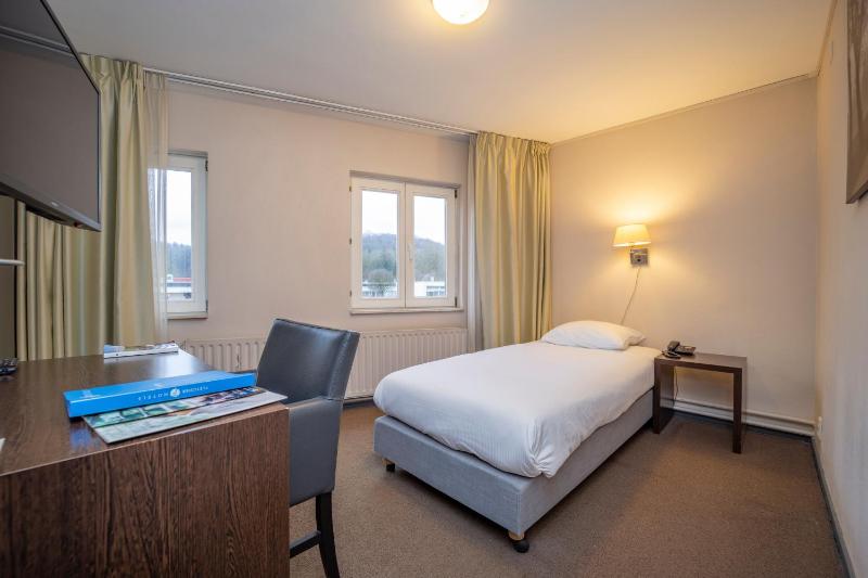 Single Room image 1
