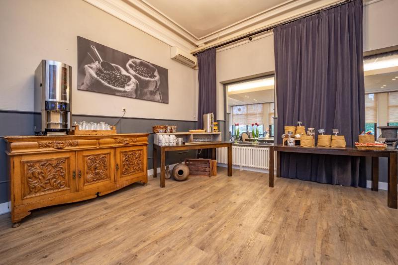 Single Room image 3