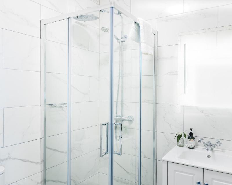 Twin Room image 1