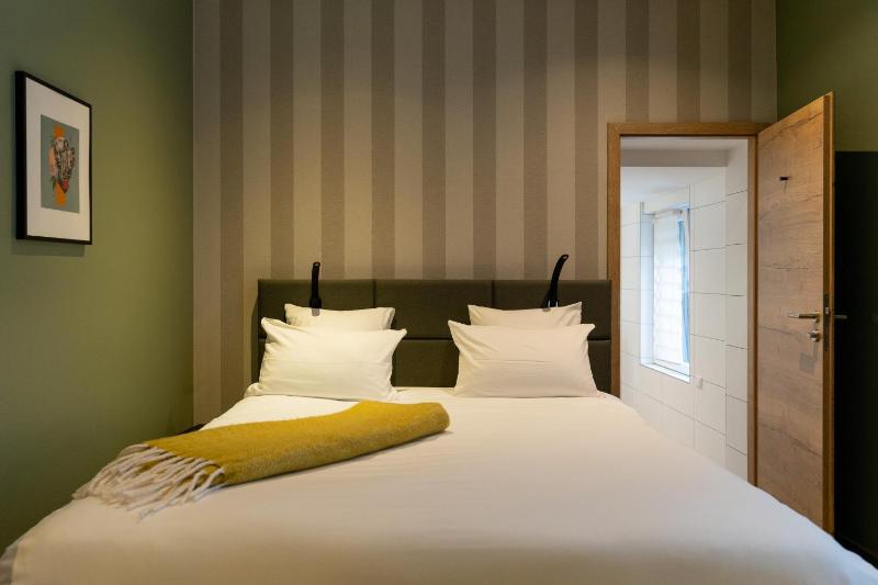 Economy Double Room image 1