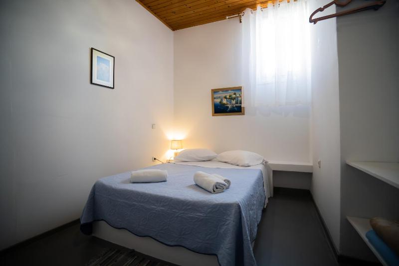Three-Bedroom House image 4