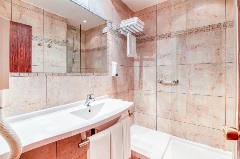 Logis Hotel NIMOTEL - image 38