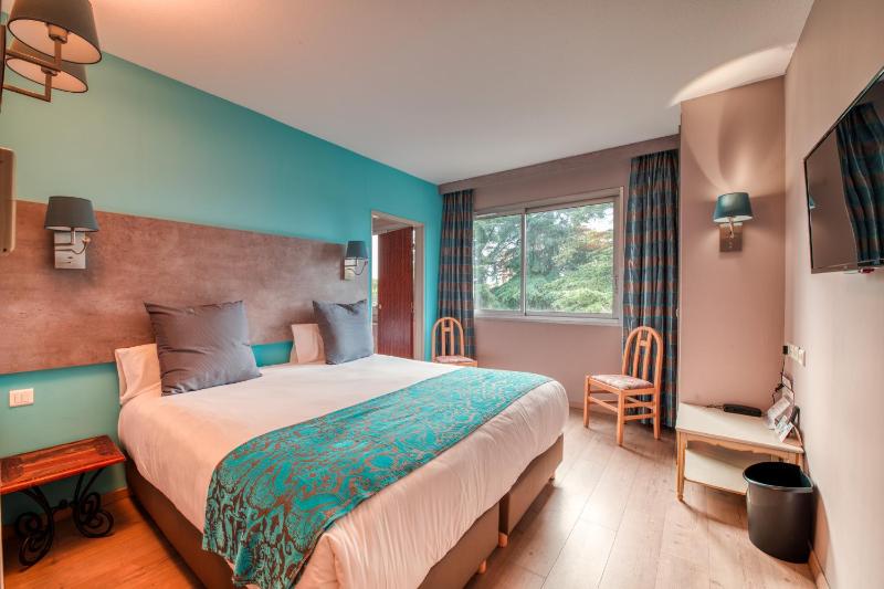Logis Hotel NIMOTEL - image 2